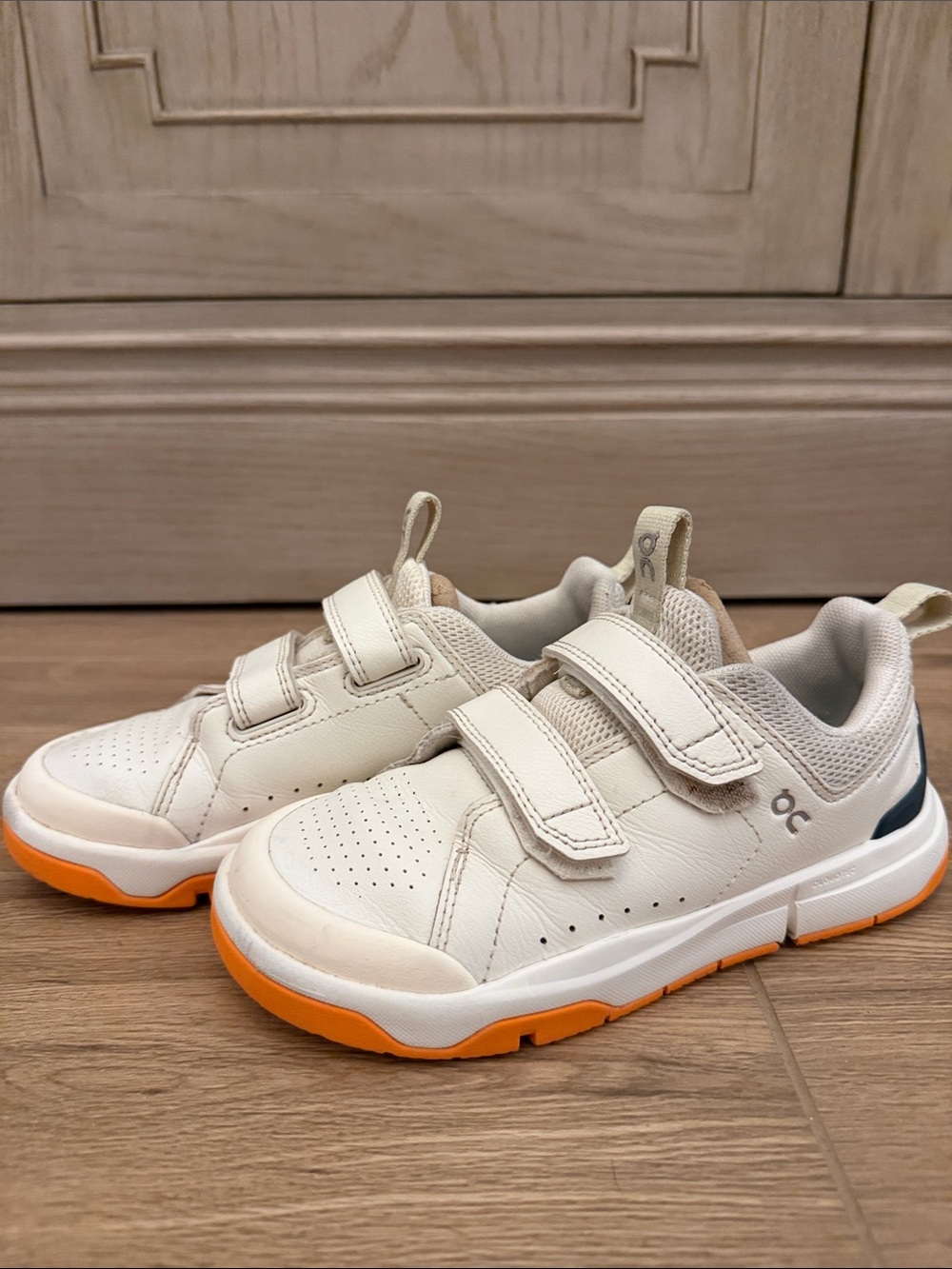 On cloud The Roger Kids Sneakers